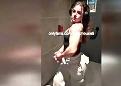 ThickMouse9 Flaunts Hairy Pussy Flashing During Splits
