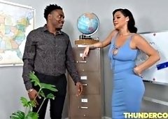 Ashlyn Peaks Big Tits Get Wrecked by BBC Summer Vacation