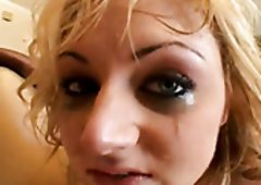 Porn actress with smeared makeup Velicity Von acquires her throat nailed