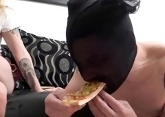 pizza pedicure feeding