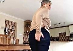British Housewife Sucks Cock